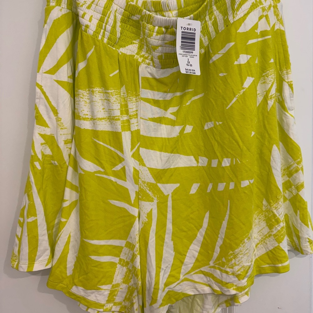Torrid Green and White Patterned Shorts